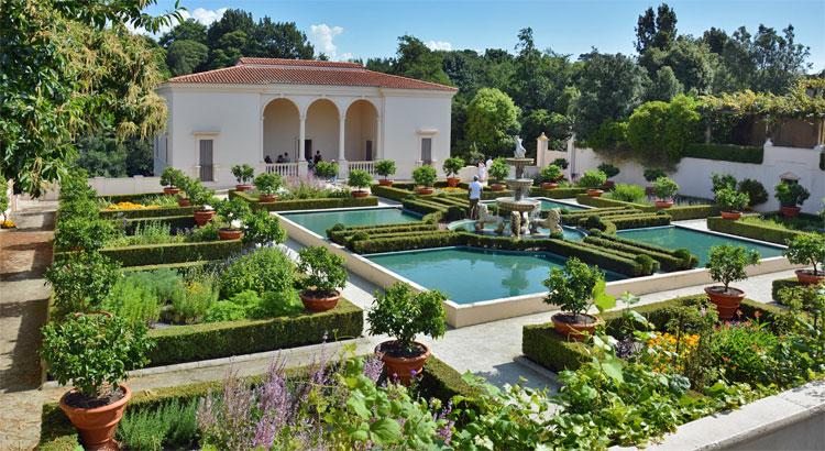 Formal Italian Renaissance garden