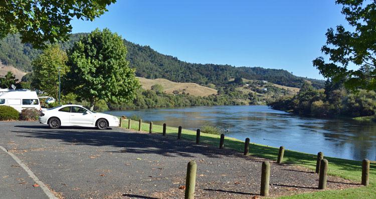 Parking with a view over the Waikato river