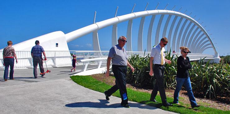 The Te Rewi Rewi Bridge spanning the Waiwhakaiho River