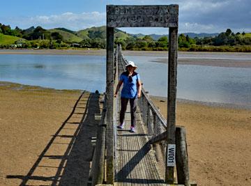 Entrance to the Whananaki Footbridge