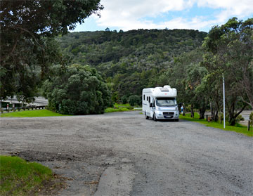 The Waiwera Causeway carpark