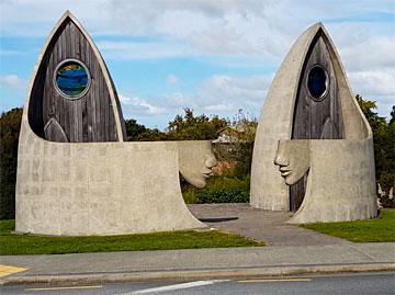 Public toilets at the entrance to the reserve