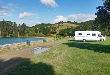 Beach parking at Mahinepua Bay