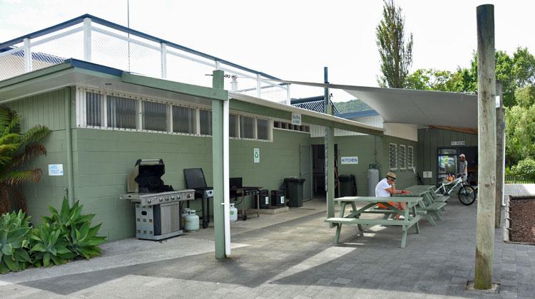 Taupo Bay Holiday Park barbeque area