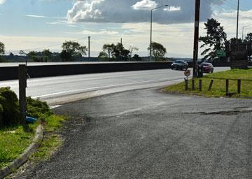 Motorway entrance to Sunhill Fruit Centre