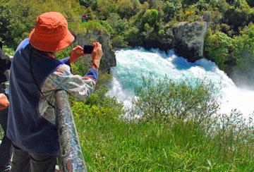 Getting a picture of the Huka Falls