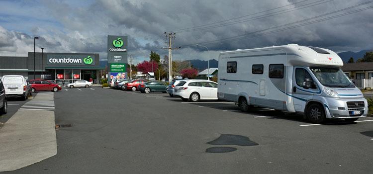 Parking at the Katikati Countdown