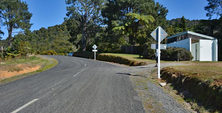 Entrance to the Lindermman Reserve