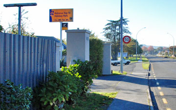 Rotorua Top 10 Entrance from the road