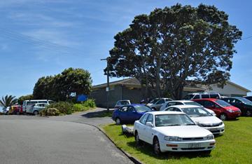 Entrance to the Golf Club on a busy afternoon