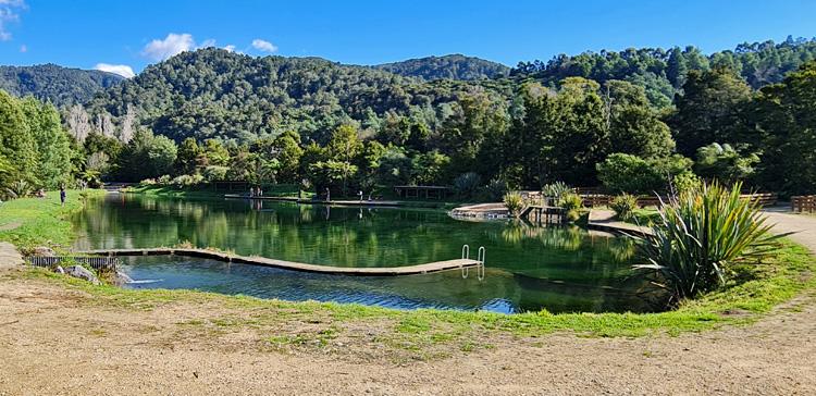 Overall view of the lake