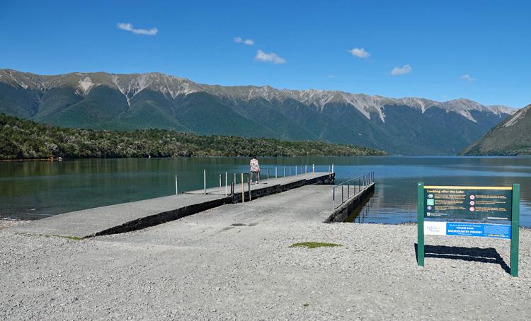 Access to the lake from the jetty parking area