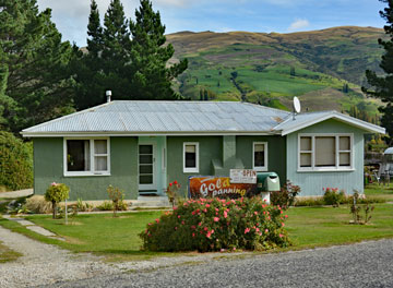 Stu's house at Roxburgh Gold Panning