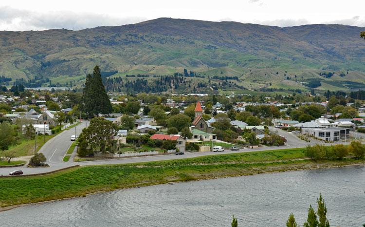 View over Cromwell town