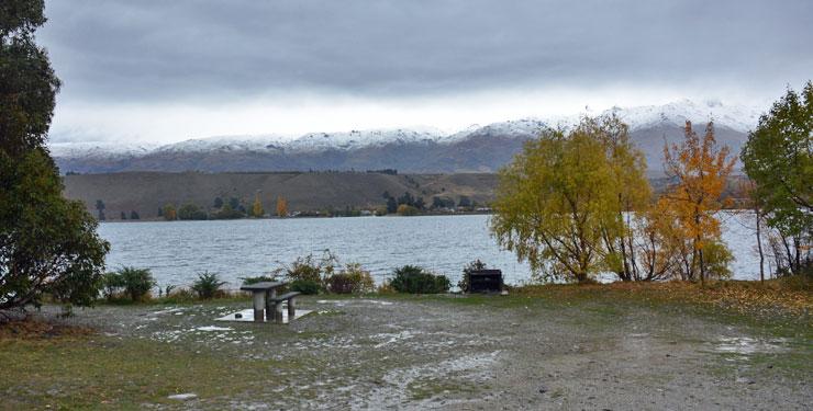 View out over Lake Dunstan