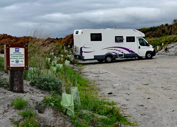 Beach parking in the certified camping area