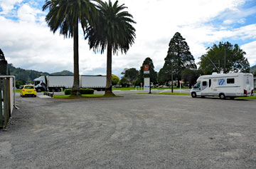 Motorhome parking area at the Crow Tavern