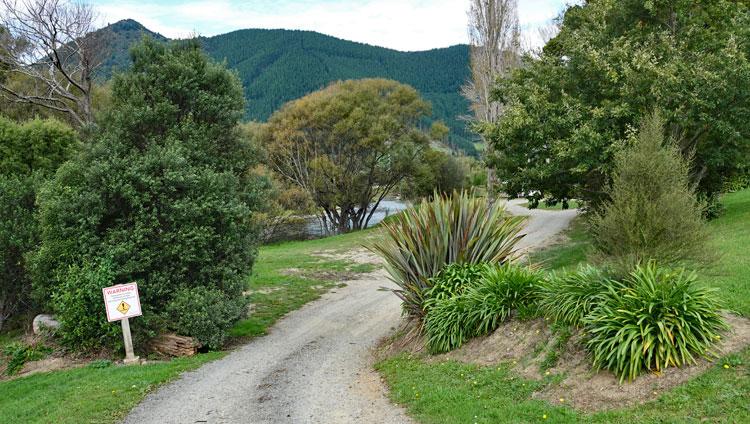 Access road to the Browns River Reserve