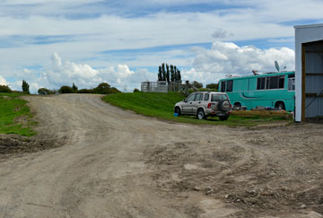 Entrance to the Dam Farm vineyard