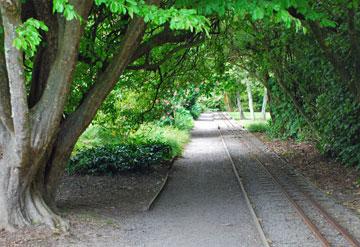 Rail track for a miniature railway