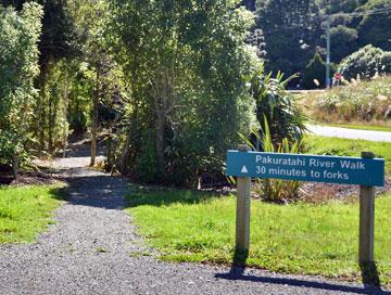 Entrance to the Pakuratahi River Walk
