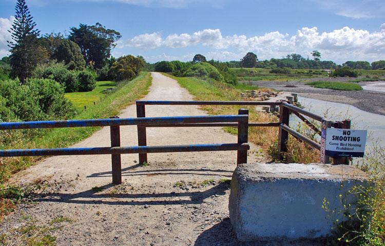Entrance to the cycleway