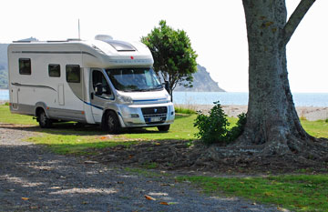 Parking right by the beach