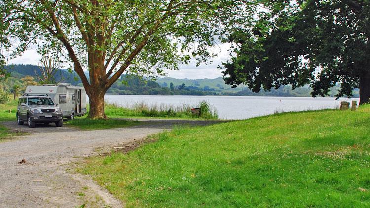 Parking on the lake edge