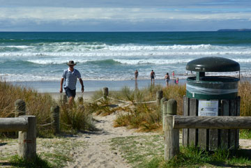 Access to Papamoa beach