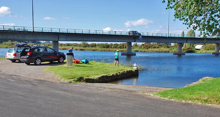 Wairoa bridge parking and harbour access